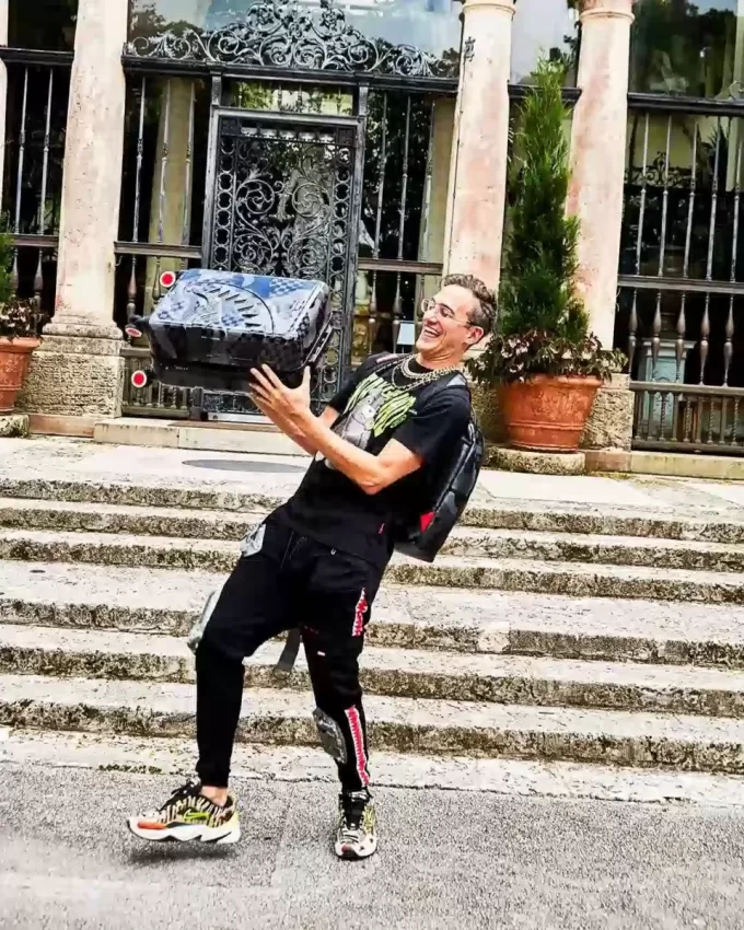 3AM NEVER SLEEP SHARKITECTURE HARDSHELL CARRY-ON LUGGAGE 3AM NEVER SLEEP SHARKITECTURE HARDSHELL CARRY-ON LUGGAGE