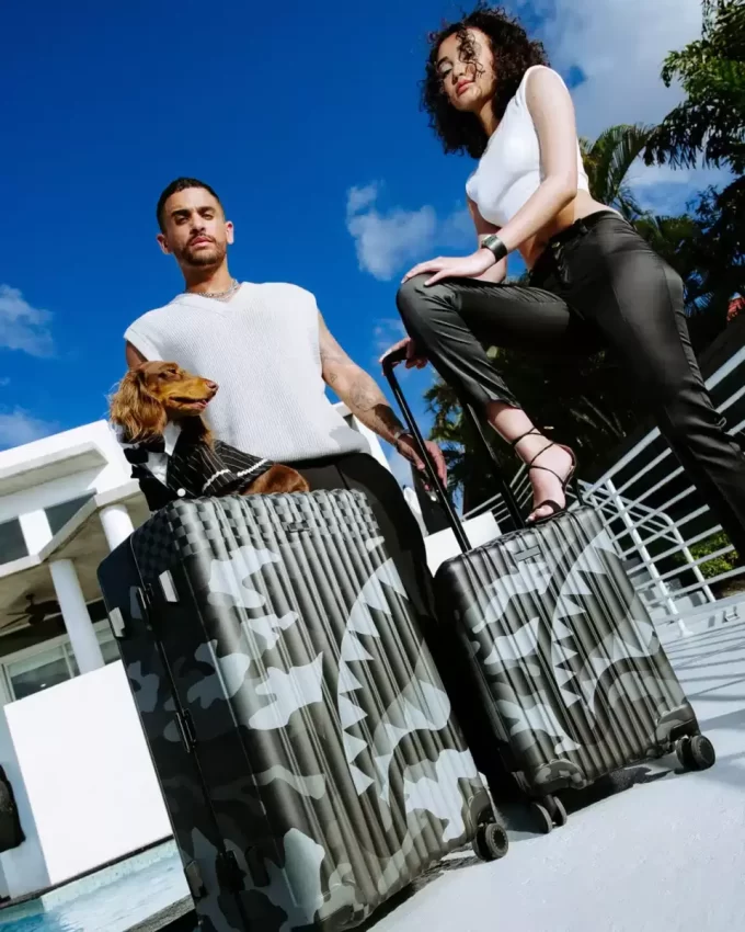 3AM RIPTIDE SHARKNAUTICS HARDSHELL CARRY-ON LUGGAGE 3AM RIPTIDE SHARKNAUTICS HARDSHELL CARRY-ON LUGGAGE