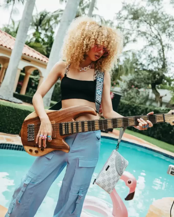 A.I.8 AFRICAN INTELLIGENCE BOOKED & BUSY CROSSOVER CLUTCH A.I.8 AFRICAN INTELLIGENCE BOOKED & BUSY CROSSOVER CLUTCH