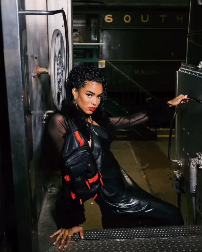 AIRFREIGHT CARGO CROSSBODY AIRFREIGHT CARGO CROSSBODY