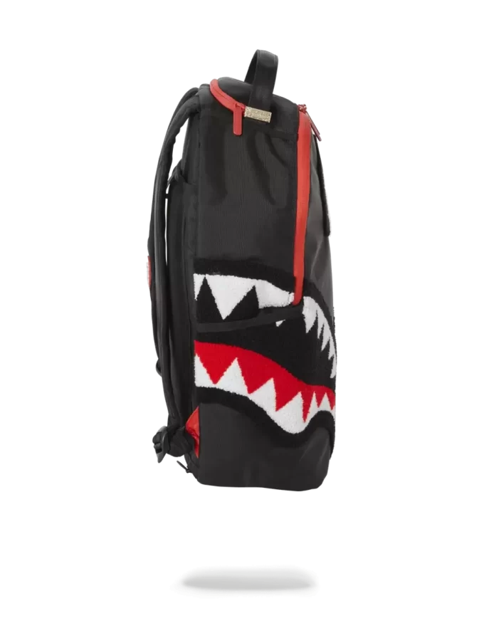 ALIEN SHARK BACKPACK (ONE OF ONE) ALIEN SHARK BACKPACK (ONE OF ONE)