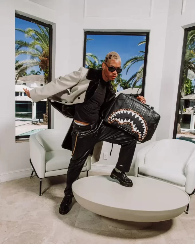 BACKSTAGE HANDHELD CARRY-ON CONVERTIBLE BACKPACK BACKSTAGE HANDHELD CARRY-ON CONVERTIBLE BACKPACK