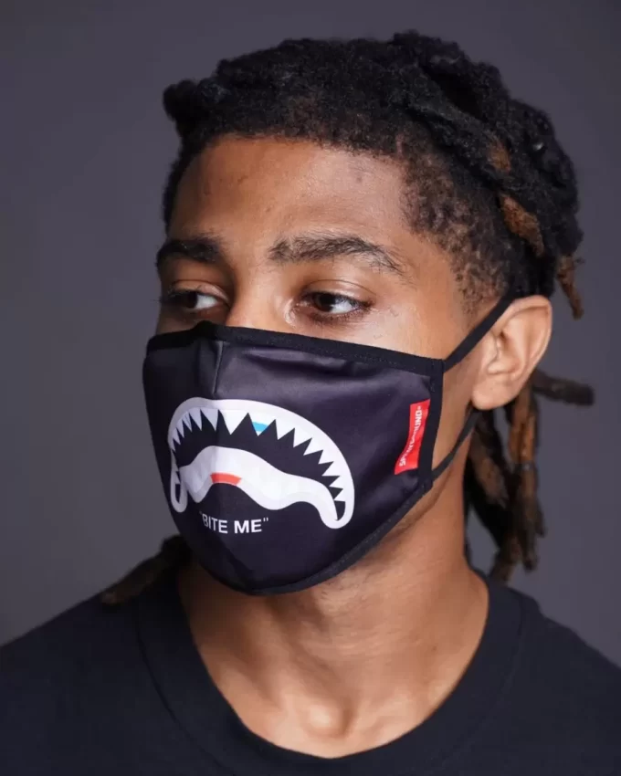 BITE ME SHARK (BLK) POLYESTER FACE MASK BITE ME SHARK (BLK) POLYESTER FACE MASK