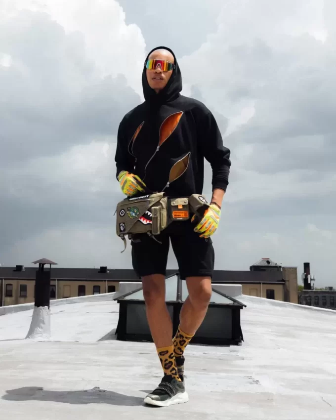 CALL OF DUTY NEVER BACK DOWN CROSSBODY