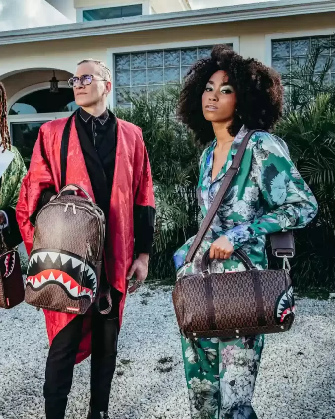 CASHIN CHECKS SAVVY CROSSBODY CASHIN CHECKS SAVVY CROSSBODY