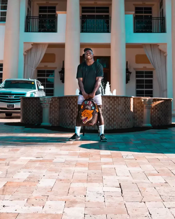 CHEETAH SPEED SHARK BACKPACK (TYREEK HILL COLLAB) CHEETAH SPEED SHARK BACKPACK (TYREEK HILL COLLAB)