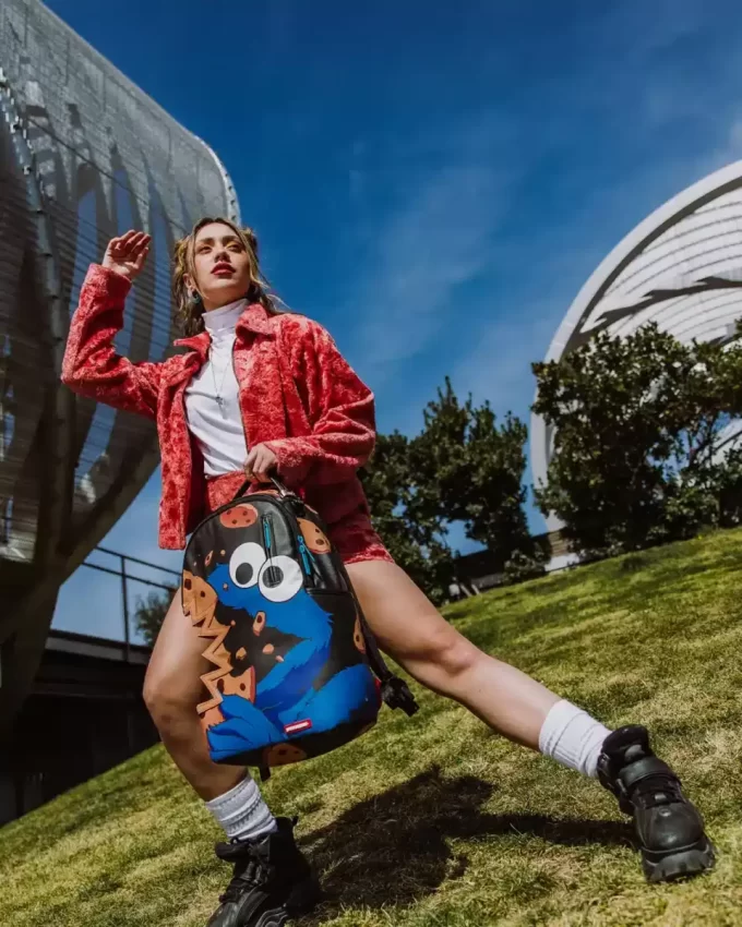 COOKIE MONSTER COOKIE SHARKBITE BACKPACK (DLXV) COOKIE MONSTER COOKIE SHARKBITE BACKPACK (DLXV)