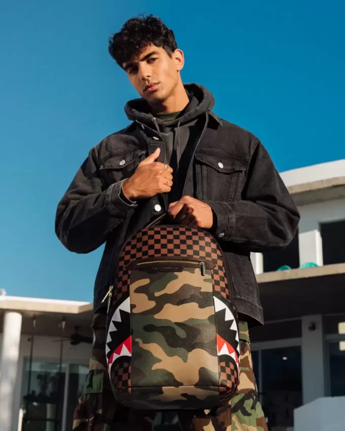 EXTERIOR GOLD ZIP POCKET SHARKS IN PARIS BACKPACK (DLXV) EXTERIOR GOLD ZIP POCKET SHARKS IN PARIS BACKPACK (DLXV)