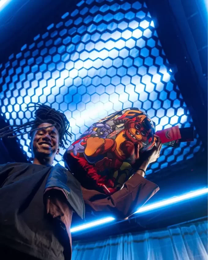 FIVE NIGHTS AT FREDDY’S OFFICIAL DLXSR BACKPACK FIVE NIGHTS AT FREDDY’S OFFICIAL DLXSR BACKPACK