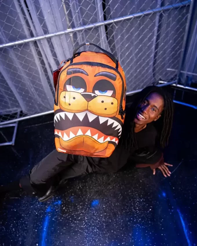 FIVE NIGHTS AT FREDDY’S SHARK DLXSR BACKPACK FIVE NIGHTS AT FREDDY’S SHARK DLXSR BACKPACK