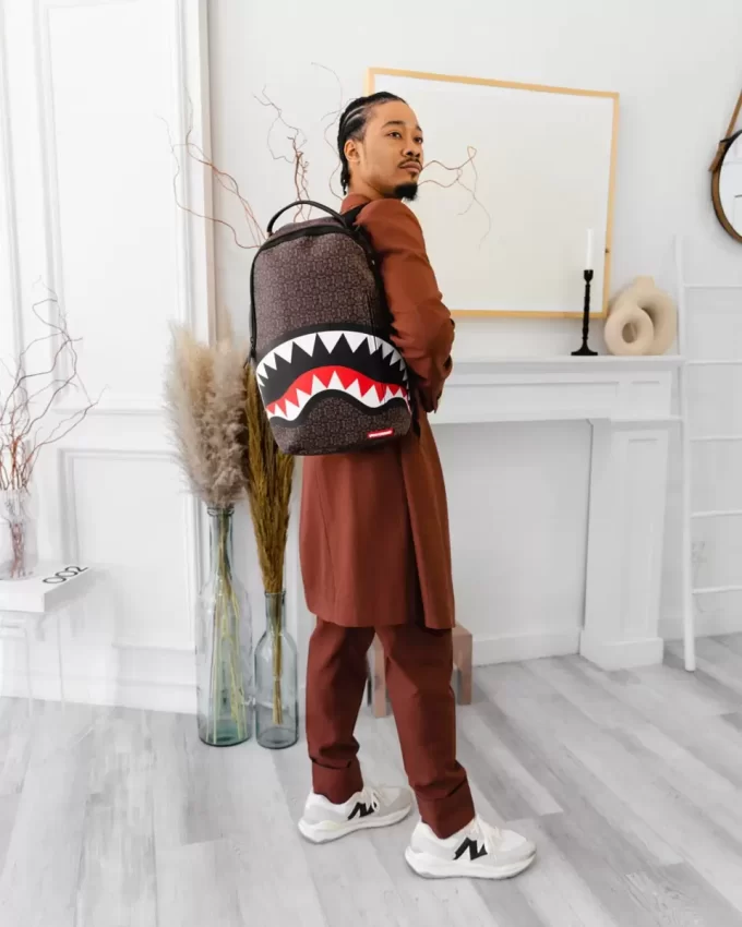 FRENZY SHARKS BACKPACK (DLXV) FRENZY SHARKS BACKPACK (DLXV)