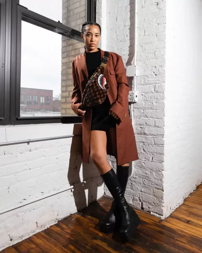 FURRR SHARKS IN PARIS SAVVY CROSSBODY FURRR SHARKS IN PARIS SAVVY CROSSBODY