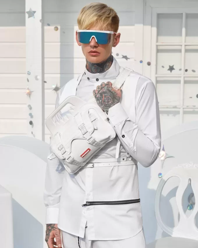 FUTURE TRAVELER CARGO CROSSBODY FUTURE TRAVELER CARGO CROSSBODY