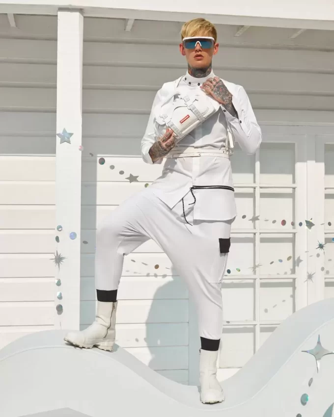 FUTURE TRAVELER CARGO CROSSBODY FUTURE TRAVELER CARGO CROSSBODY