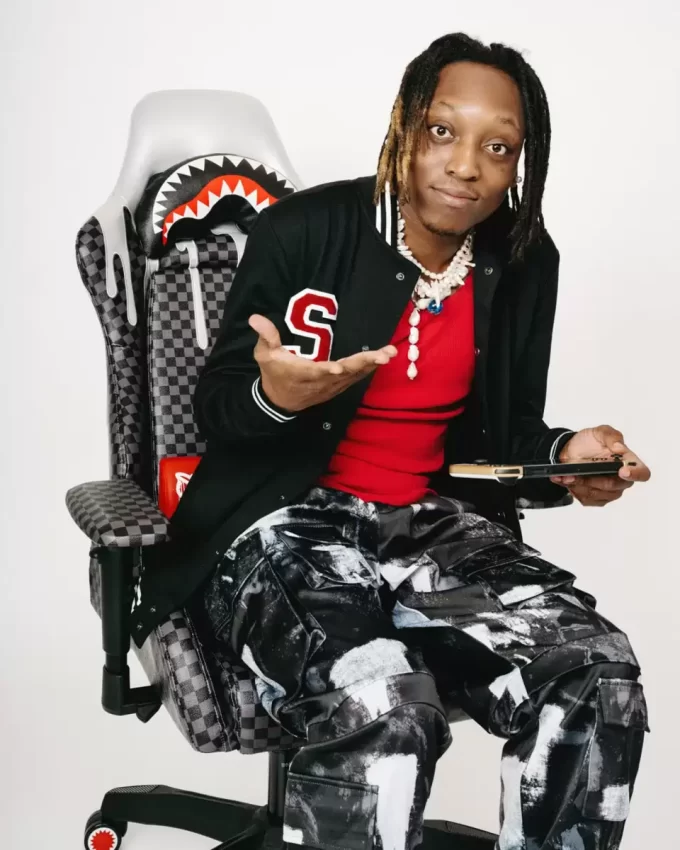 GHOST DRIP SHARK CHAIR GHOST DRIP SHARK CHAIR