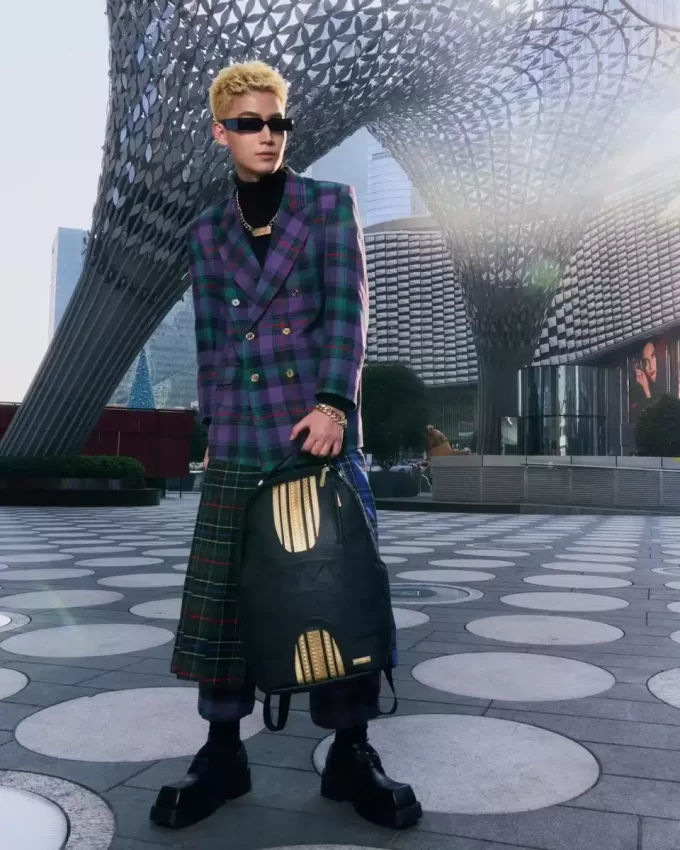 GOLD AND BLACK RACING STRIPES BACKPACK GOLD AND BLACK RACING STRIPES BACKPACK