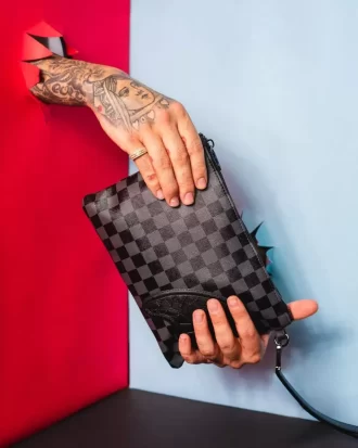 HENNY BLACK CROSSOVER CLUTCH