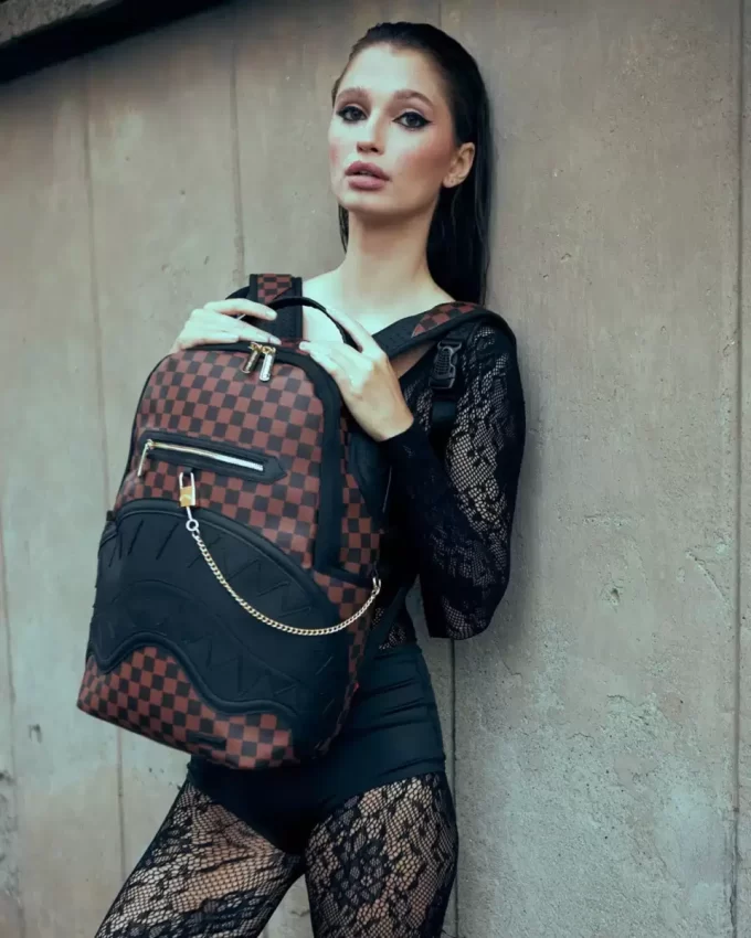 HENNY LOCK SHARKS IN PARIS BACKPACK (DLXV) HENNY LOCK SHARKS IN PARIS BACKPACK (DLXV)