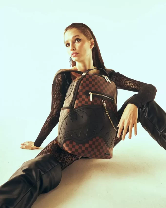 HENNY LOCK SHARKS IN PARIS BACKPACK (DLXV) HENNY LOCK SHARKS IN PARIS BACKPACK (DLXV)