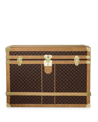 HENNYVILLE SHARKS IN PARIS TRUNK