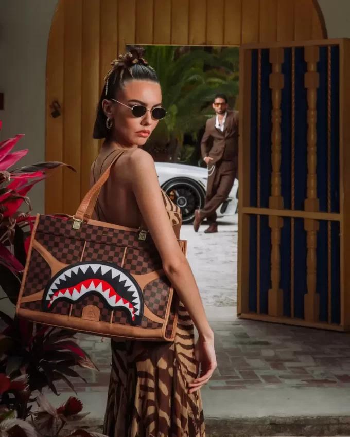 HENNYVILLE TORTUGA TOTE HENNYVILLE TORTUGA TOTE