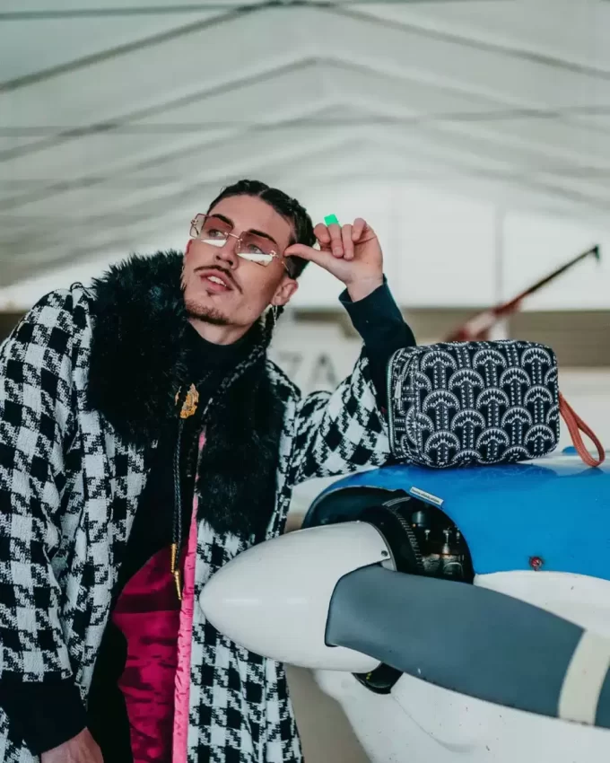 ILLUCHAINS TOILETRY BAG ILLUCHAINS TOILETRY BAG