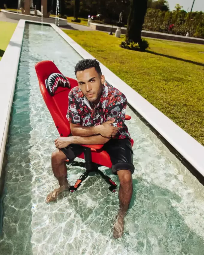 KATANA SOUNDWAVE GAMER CHAIR – SUPER RARE KATANA SOUNDWAVE GAMER CHAIR – SUPER RARE