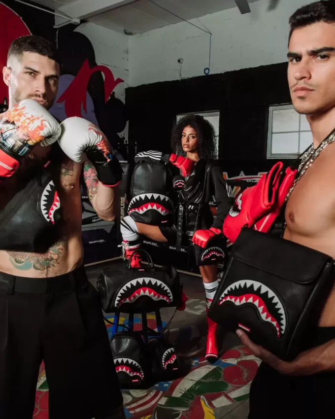 KNIT COMMANDER CROSSOVER CLUTCH