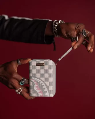 KNIT SHARKS IN PARIS IN CREAM WALLET