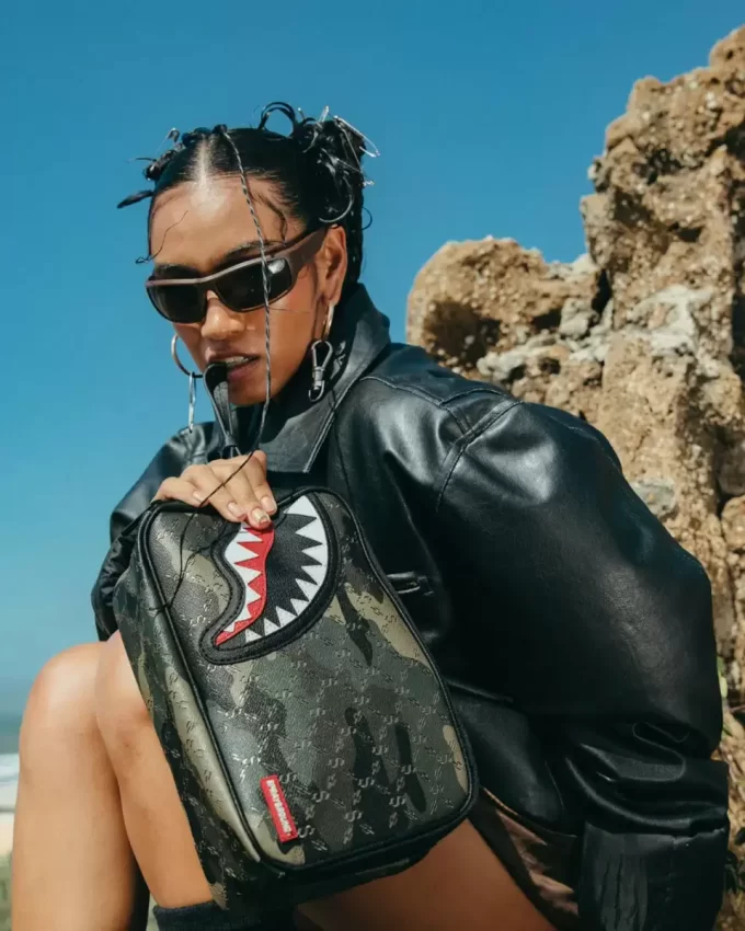 LASERS BLAZIN TOILETRY BRICKSIDE BAG LASERS BLAZIN TOILETRY BRICKSIDE BAG