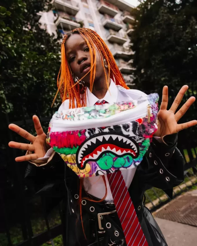 LE MONDE DES GRAFFITIS SAVVY CROSSBODY LE MONDE DES GRAFFITIS SAVVY CROSSBODY