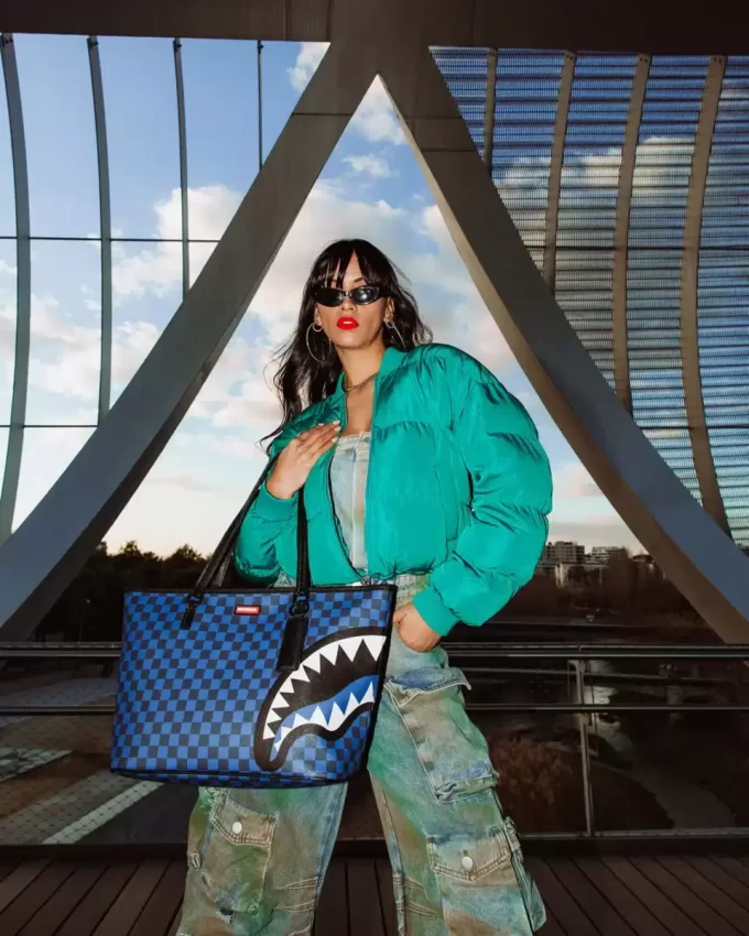 MIDNIGHT MAGIC SHARKS IN PARIS TOTE MIDNIGHT MAGIC SHARKS IN PARIS TOTE