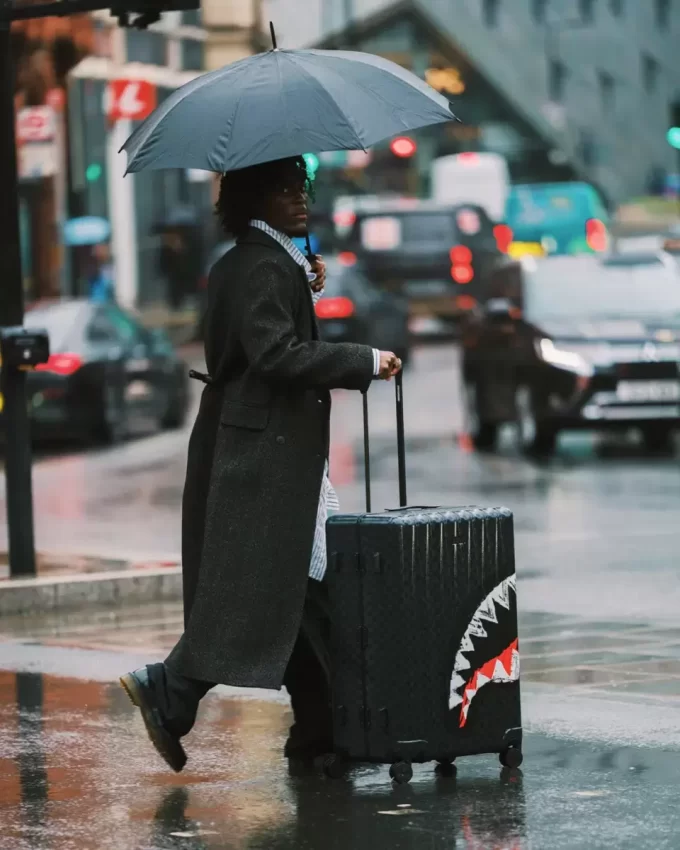 MIDNIGHT SHADOW FULL-SIZE LUGGAGE MIDNIGHT SHADOW FULL-SIZE LUGGAGE