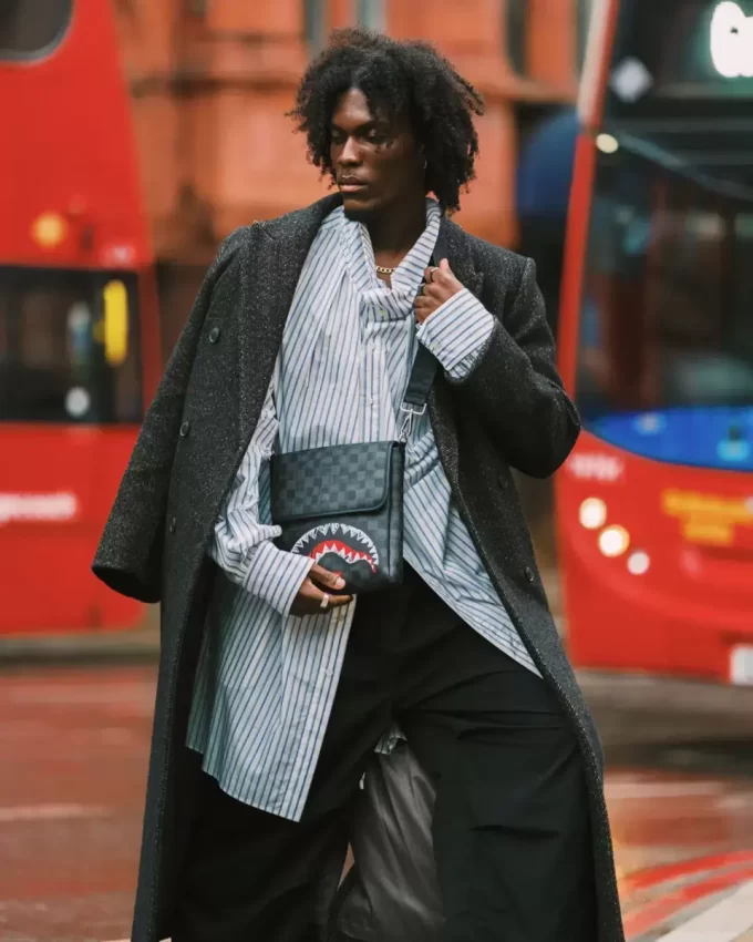 MIDNIGHT SHADOW MESSENGER SLING MIDNIGHT SHADOW MESSENGER SLING