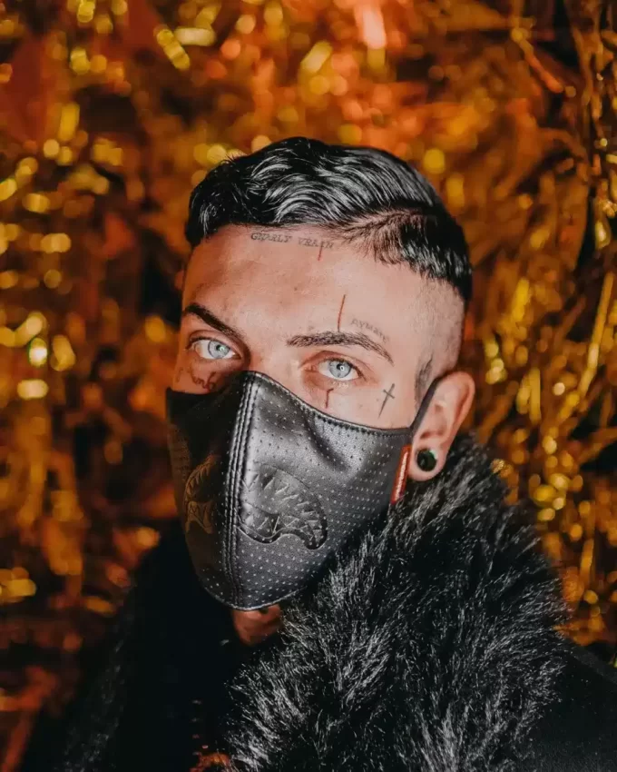 MIDNIGHT SHARK VEGAN LEATHER FACEMASK MIDNIGHT SHARK VEGAN LEATHER FACEMASK