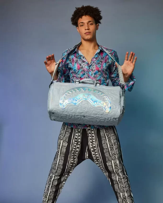 MIRASHAKU IRIDESCENT QUILT DUFFLE MIRASHAKU IRIDESCENT QUILT DUFFLE