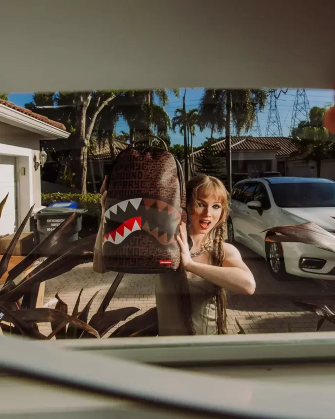 MONEY SHARK SPLIT BACKPACK MONEY SHARK SPLIT BACKPACK