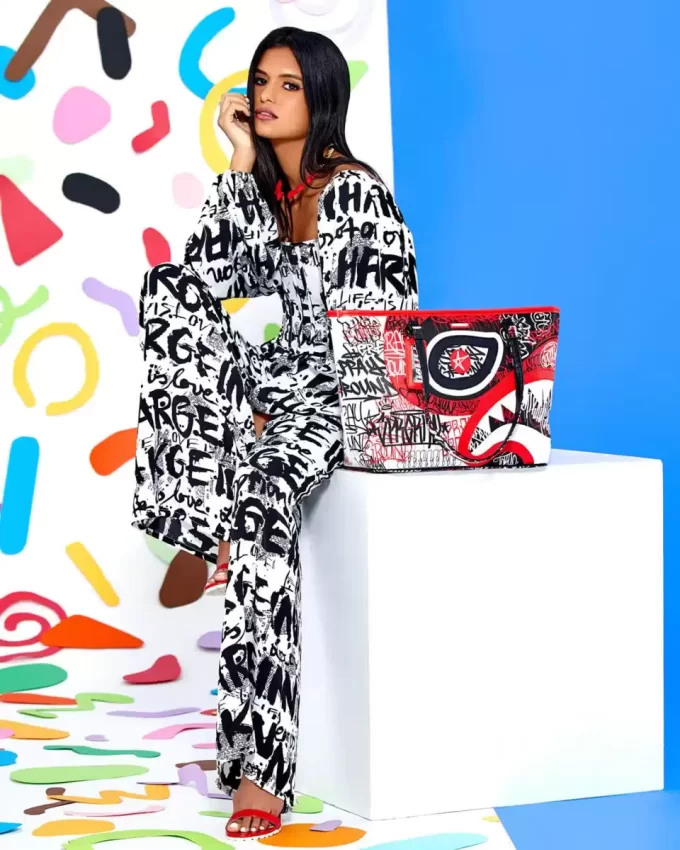 MYSTERIOUS MASTERMIND TOTE MYSTERIOUS MASTERMIND TOTE