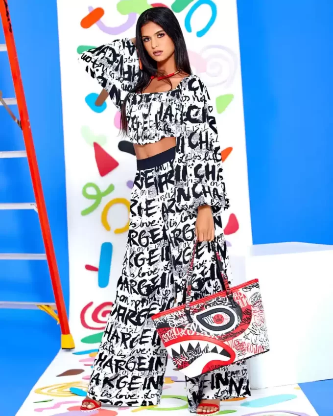 MYSTERIOUS MASTERMIND TOTE MYSTERIOUS MASTERMIND TOTE