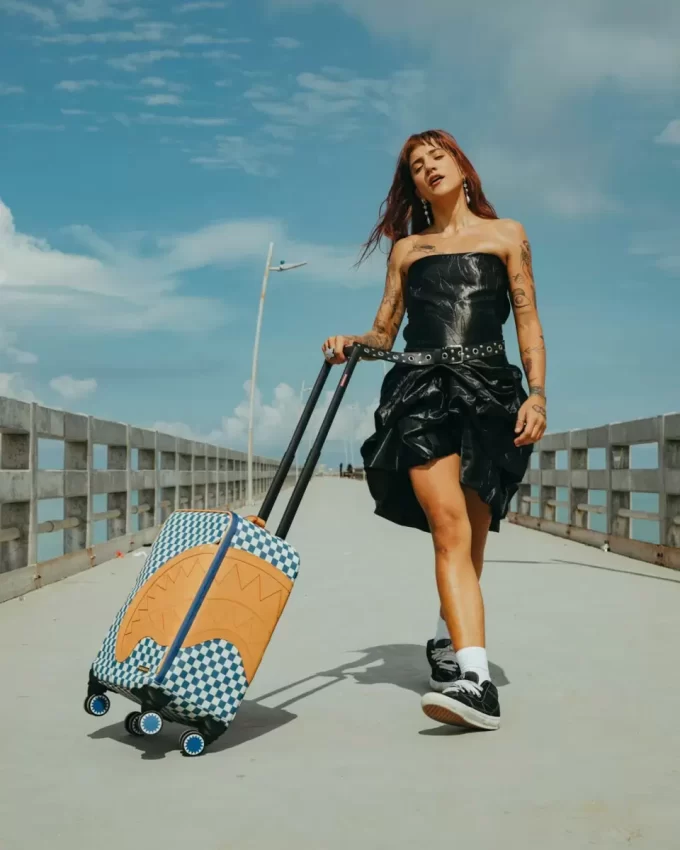 NEW SHARK YACHT CLUB IMPERIAL CARRY-ON LUGGAGE NEW SHARK YACHT CLUB IMPERIAL CARRY-ON LUGGAGE