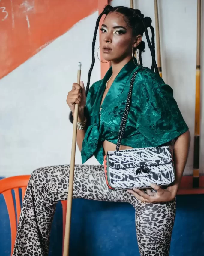 NIGHT NIGHT SHARKCHAIN HANDBAG NIGHT NIGHT SHARKCHAIN HANDBAG