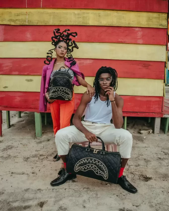 NOIR QUILT GOLD CHAIN SHARK DUFFLE