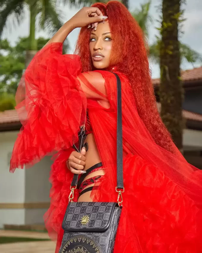 OBSIDIAN STUNNER A.i.6 SANDFLOWER COLLAB LARGE SLING OBSIDIAN STUNNER A.i.6 SANDFLOWER COLLAB LARGE SLING