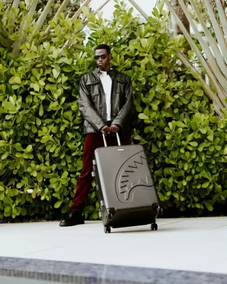 REALITY CHECK SHARKITECTURE FULL-SIZE JETBLACK LUGGAGE (GOLD HARDWARE)