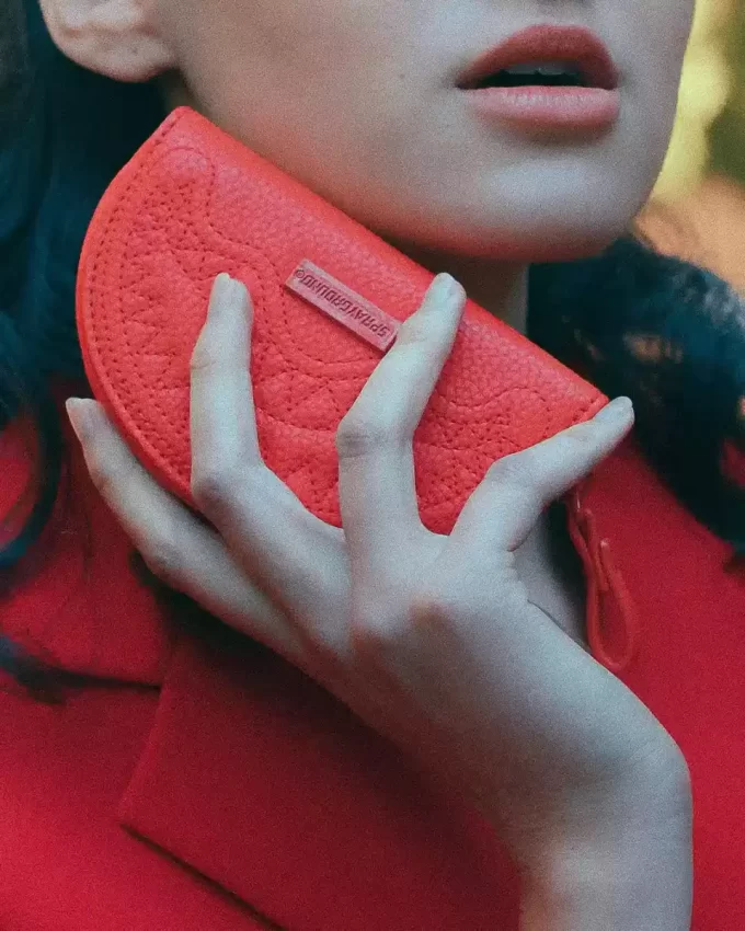 RED RIVIERA SHARK POUCH RED RIVIERA SHARK POUCH