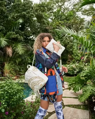 RIVIERA LE BLANC GOLD CHAIN SHARK CROSSOVER CLUTCH