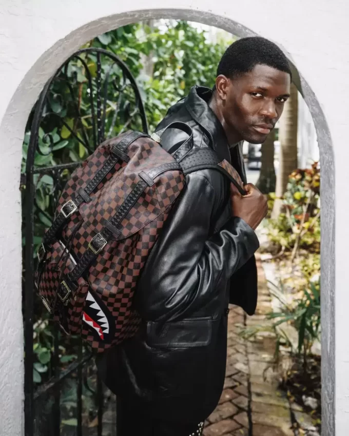 SAWTOOTH SHARKS IN PARIS HILLS BACKPACK SAWTOOTH SHARKS IN PARIS HILLS BACKPACK