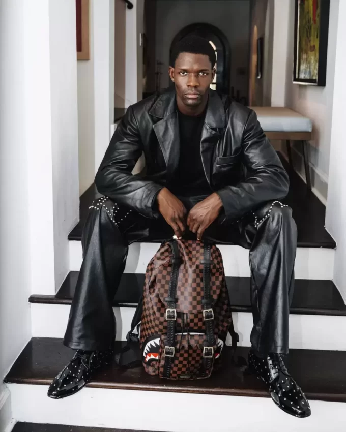 SAWTOOTH SHARKS IN PARIS HILLS BACKPACK SAWTOOTH SHARKS IN PARIS HILLS BACKPACK