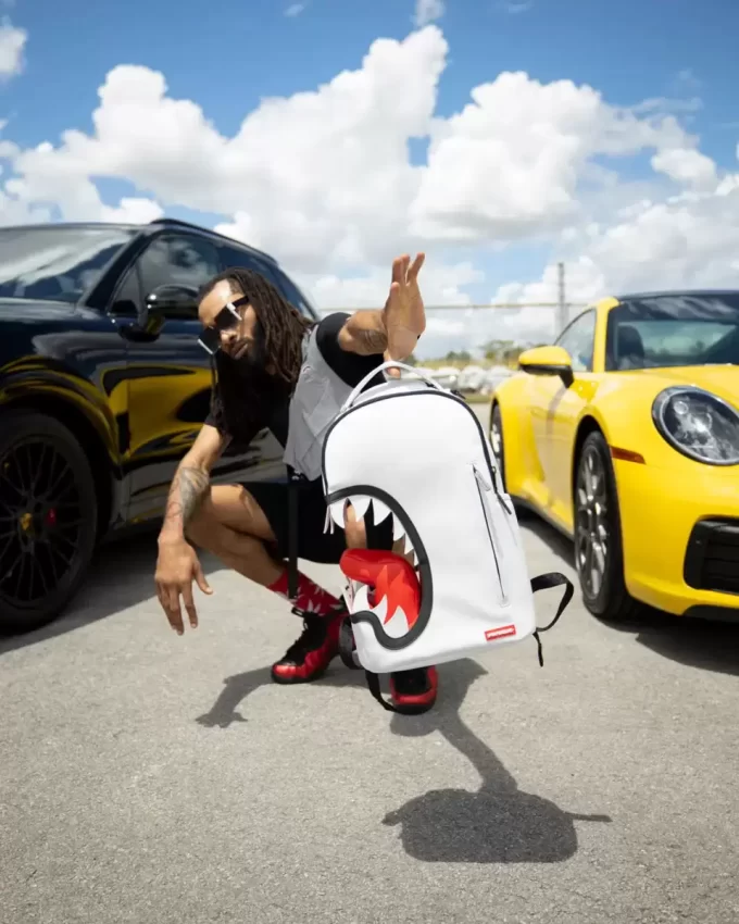 SCREAM SHARK ART PIECE BACKPACK (DLXV) SCREAM SHARK ART PIECE BACKPACK (DLXV)