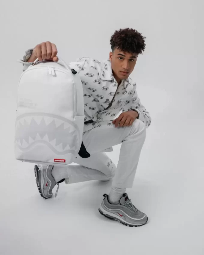 SHARK CENTRAL BACKPACK WHT/WHT (DLXV) SHARK CENTRAL BACKPACK WHT/WHT (DLXV)